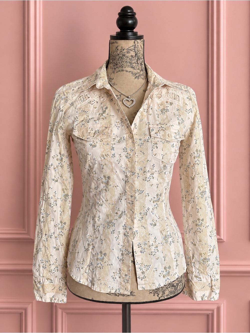 Vintage Le Château Cream Floral Cotton Button-Front Long-Sleeve Shirt Size S